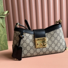 Gucci Hobo Bags